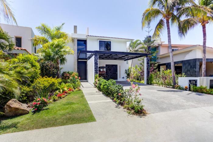 El Tigre, Mariposa Villas with Private Pool