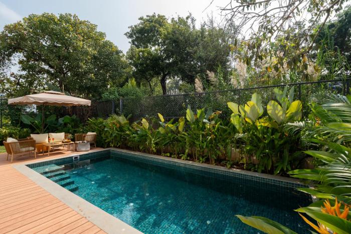 La Zorita by The Blue Kite - Luxurious 3 BHK with Private Pool, 10 mins from Anjuna Beach, Kitchen, Security, Terrace, Patio & Wifi