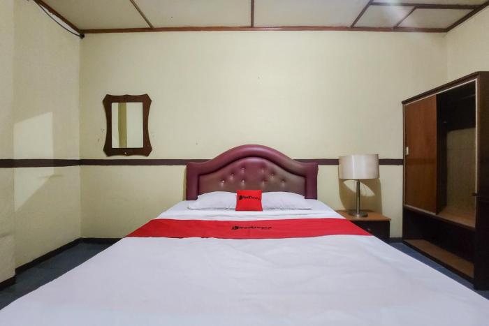 RedDoorz near Akau Potong Lembu Tanjung Pinang