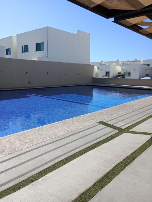 Casa con casa club en la Paz BCS