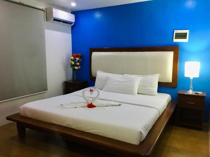 Boracay Family Retreat 2BR Suite RM3, Pool Access