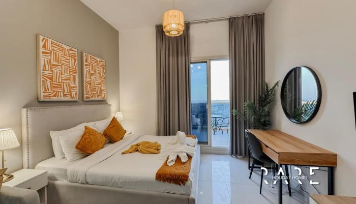 Rare Holiday Homes - Dubai Sports City - Elite Residence - R1303