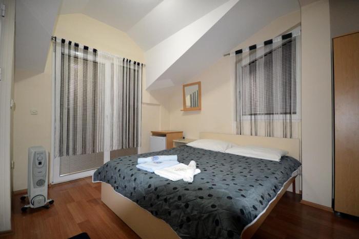 Mitkos Guest House