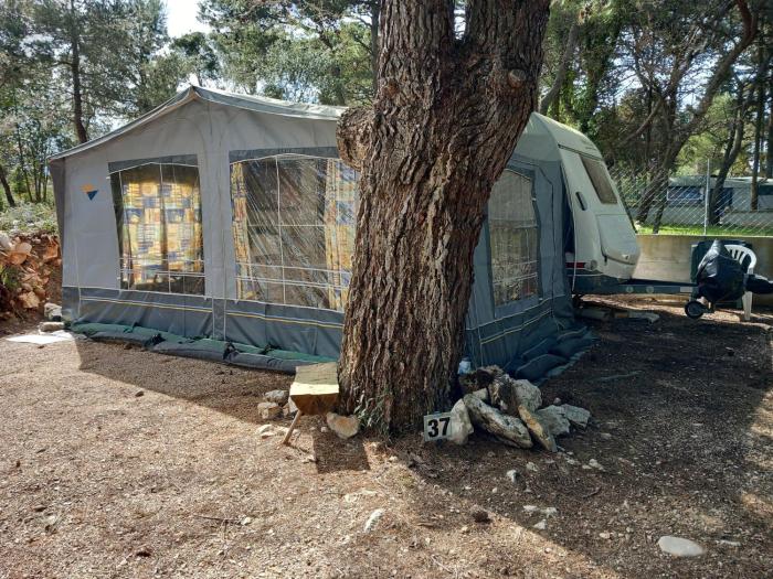 Caravan near the sea 4