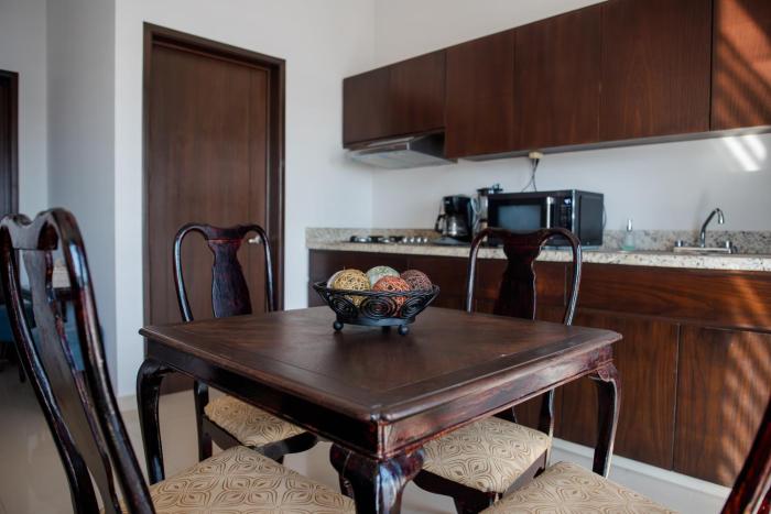 2br2ba Condo 1 block to ocean! - Unit 7