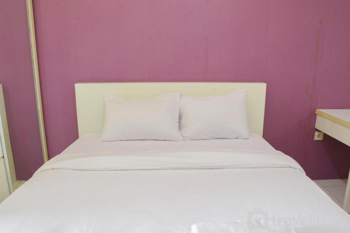Homey and Simply Studio Room at Kebagusan City Apartment By Travelio