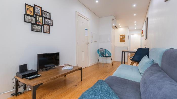 Modern Apartment in Bairro Alto by LovelyStay