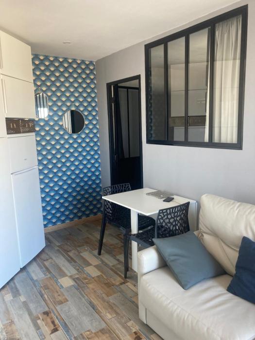 T2 sea view with balcony 15m2