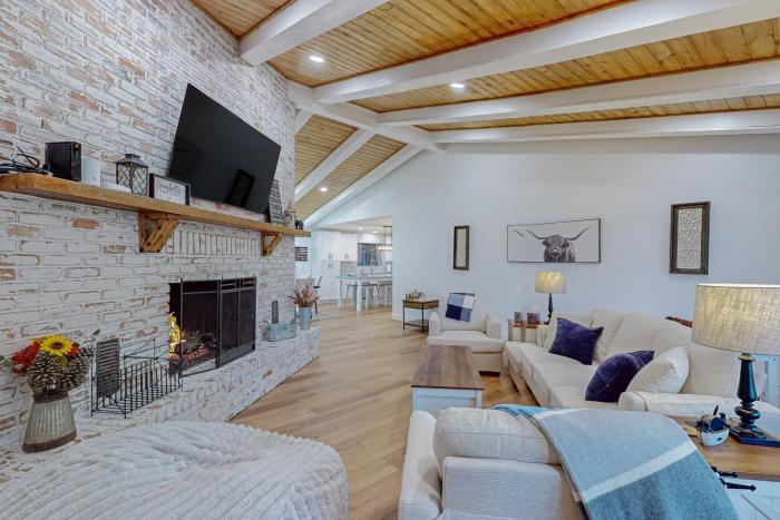 All Decked Out Getaway in Pinetop Country Club