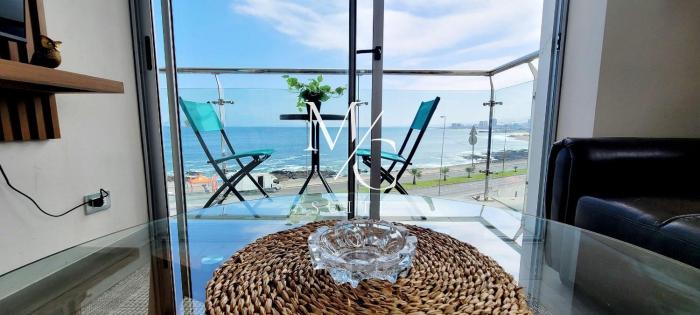 Exclusivos Departamentos. Vista al mar, cocina, lavadora, terraza, wifi, TV Smart, toallas y parking.