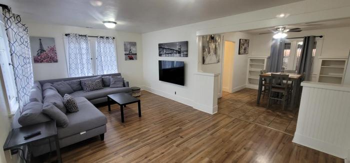 Private 3 bedroom Home in Los Angeles - Gardena, California