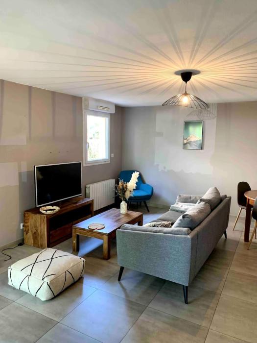 Charmant T3 avec jardin et piscine