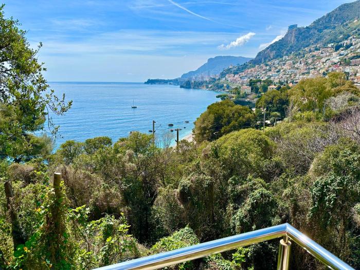 Laureto beach & E1027-Le Corbusier