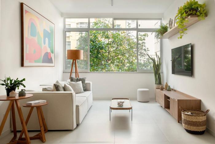 Renovated Stylish Two Bedroom Apartment in Ipanema, Steps to Beach