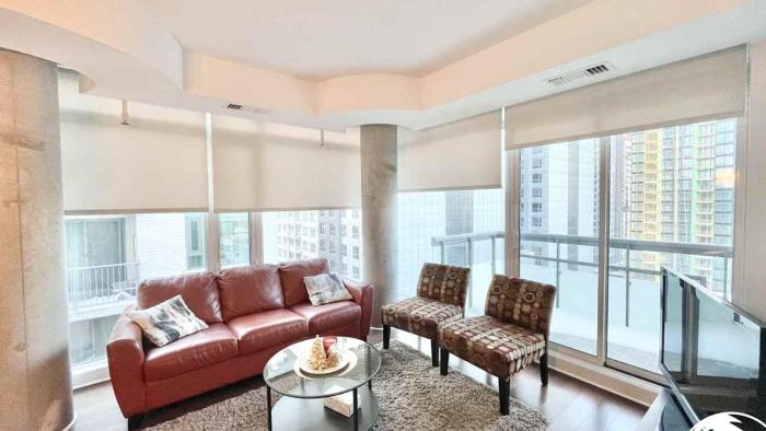 Luxurious 2bd 2bth underground parking