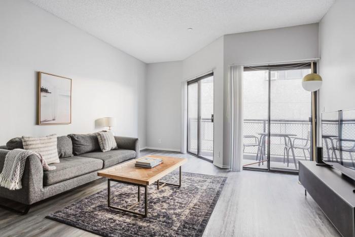 Blueground Westwood washer dryer ac LAX-1269