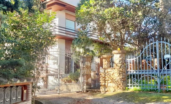 House with air conditioning and outdoor private area in Rosignano Marittimo