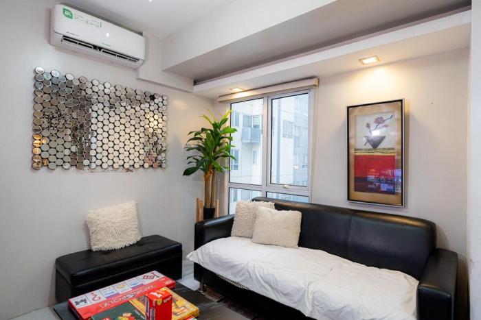 A2J Executive 2BR BGC Loft Near HighStreet & Malls