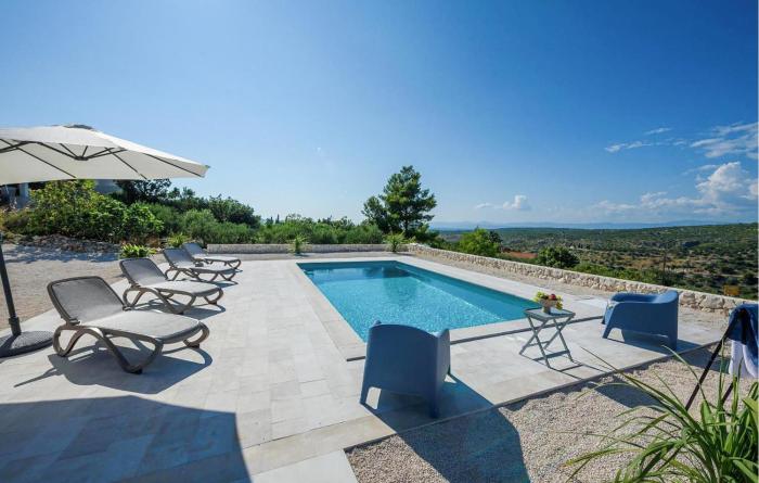 1 Bedroom Lovely Home In Bobovisca