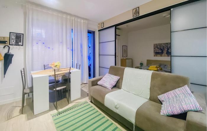 Stunning Apartment In Roma With Wifi