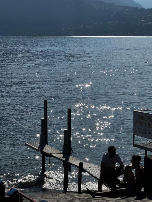 House within walking distance of the lake