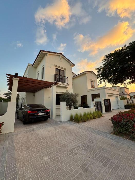 Luxury Paradise 7 Bedroom Plus Maids Villa