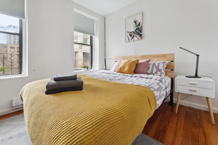 Prime Manhattan Location Family Friendly 2BR