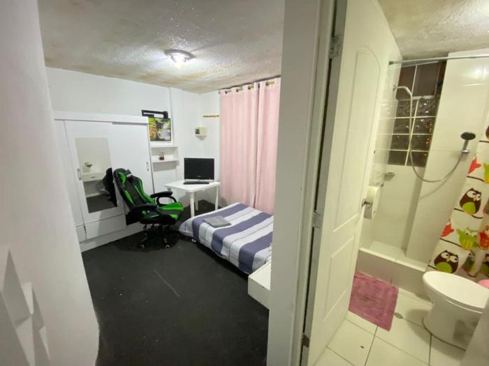 Habitación con baño particular, lindas áreas comunes