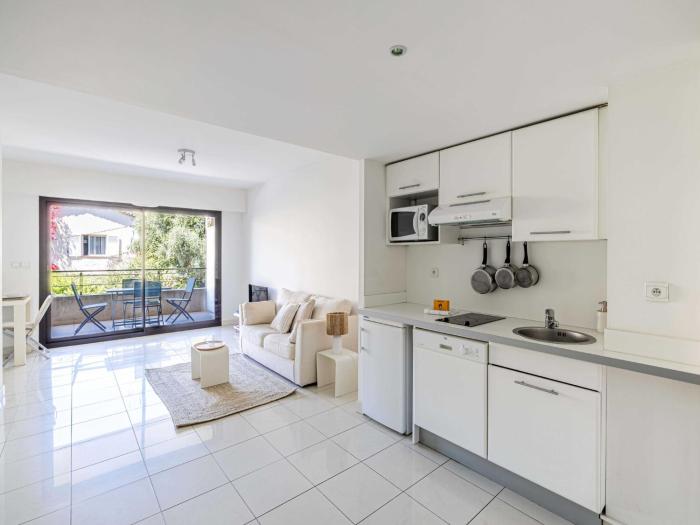 Charming apt with balcony pool - 1BD 2P - Cannes