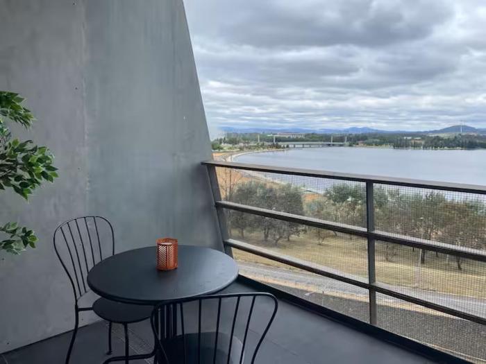 Boutique Canberra Stay - Balcony - Desk