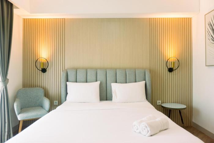 Well Furnished and Elegant 1BR at Bintaro Embarcadero Apartment By Travelio