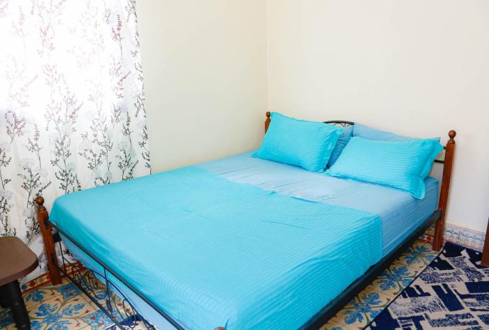 Studio in City Center Living at Heart of It All