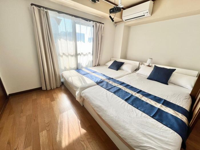 大国町駅徒歩3分 なんば駅1駅 最大6名 ロイヤル901