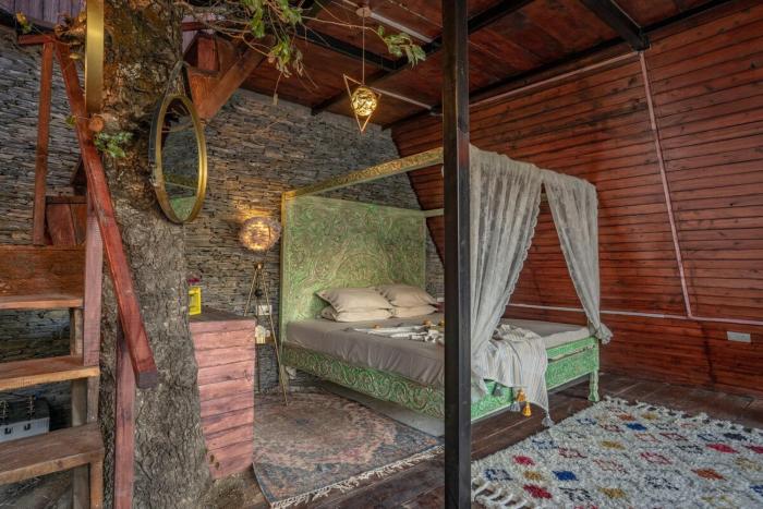 Fairytale Treehouse In Bahu By Bastiat Stays