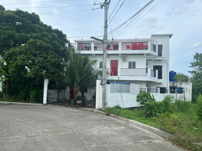 5 Min Walk To Famous Blue Water Resort And Tourist Area