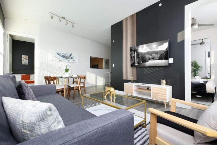 Relaxing 2BR-Southtown Near Rvrwalk, Dome & Conv