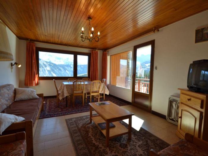 Appartement à Courchevel 1850, vue vallée, ski aux pieds - FR-1-514-40