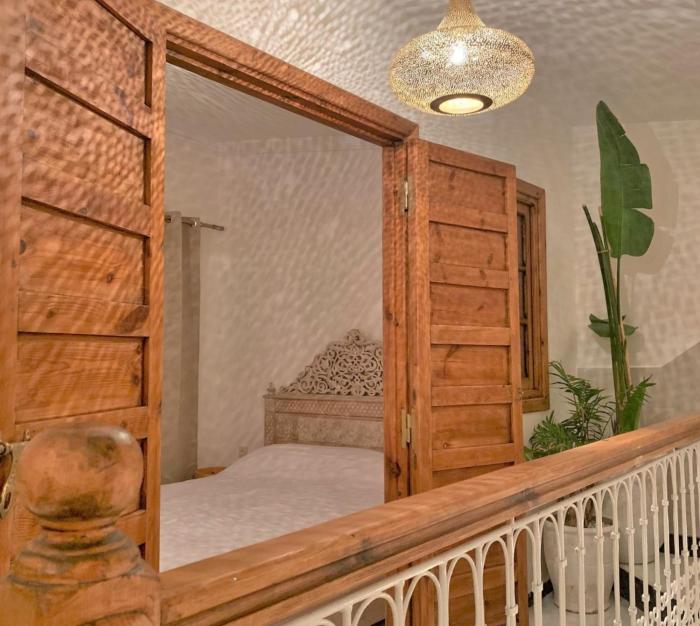 Riad with Outdoor Swimming Pools