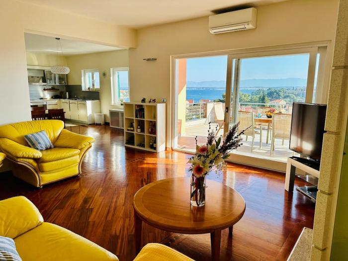 160 sqm Sea View Apartment