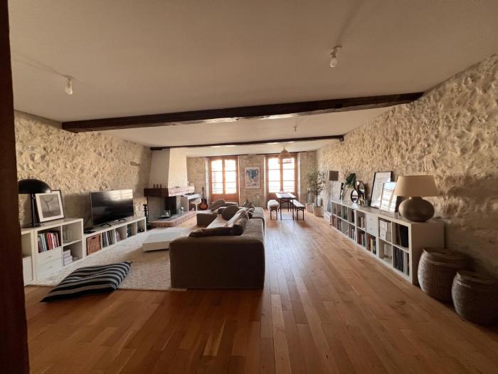 Bayonne centre Grand appartement sur les quais