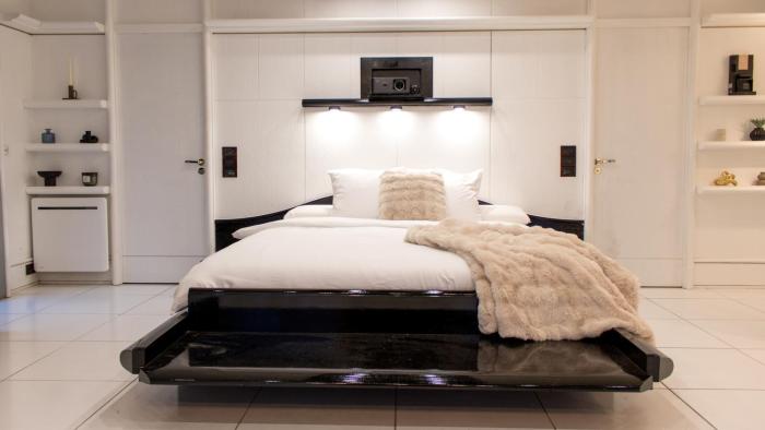 Black & White Suite & SPA - Sauna & Jacuzzi