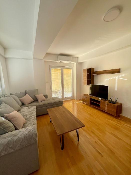 "V" apartment