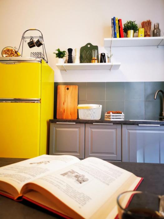 Cozy Studio 50 meters from the Metro