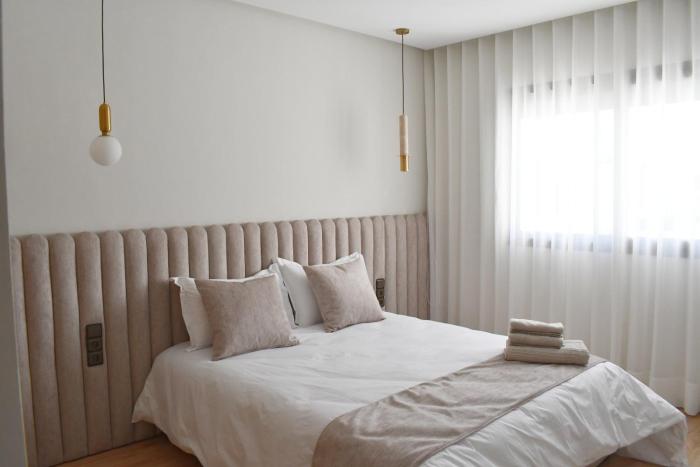 Bright & Cozy Apt with City View