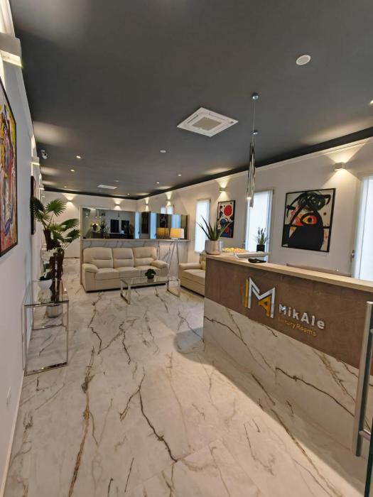 MikAle Luxury Rooms