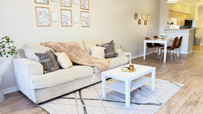 Cozy 2B 2B-Pool Heart of Austin