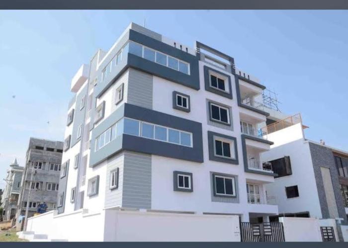 Luxurious 3 bhk apartment