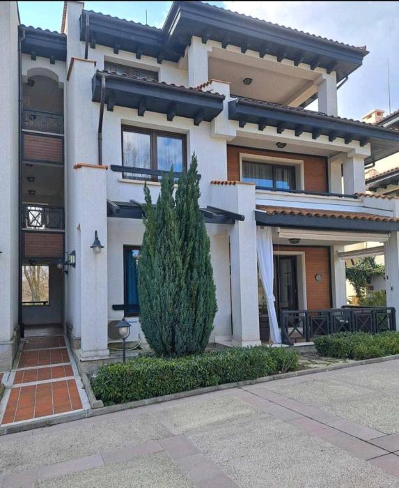 Top Oasis Park Lozenets apartment