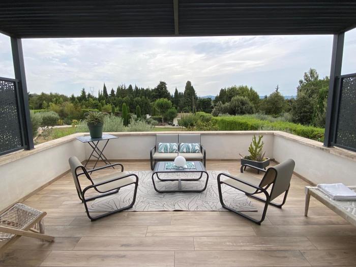 Maison avec ses 2 terrasses et sa piscine