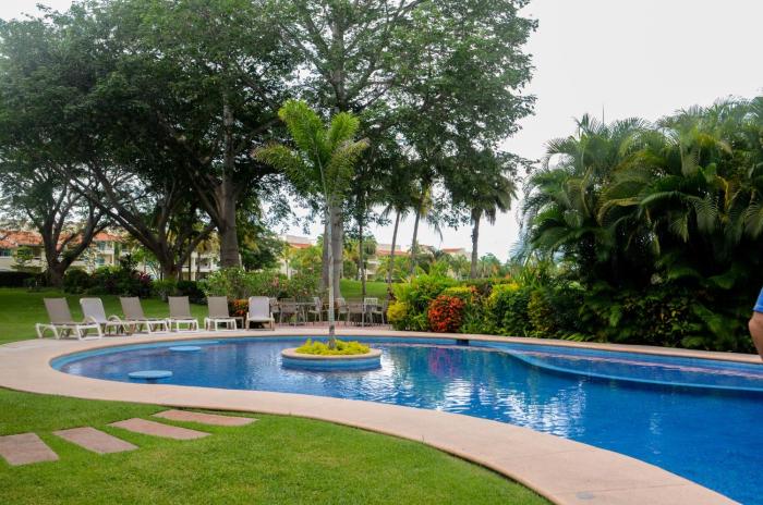 El Tigre, Green Bay I Shared Pool